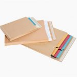 Paquet de 50 pochettes kraft à 3 soufflets 260x330 120g/m² bande de protection