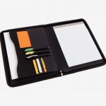 Conférencier A4 avec zip noir