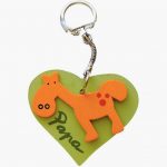 set-keychains-assorted-wooden-10-943774-1