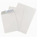 Paquet de 50 pochettes vélin blanc C5 162x229 90g/m² bande de protection