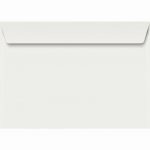 Pack of 250 white envelopes 162x229mm, 90gsm, peel & seal strip, window 45x100mm